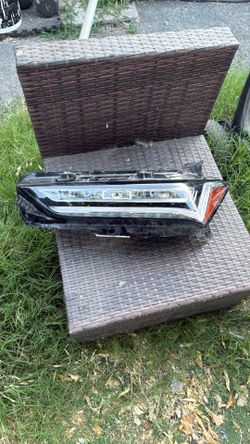2021 to 2025 Acura TLX driver side headlight OEM Good condition  insurance quality ￼