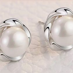 Sterling Silver Pearl Stud Earrings 