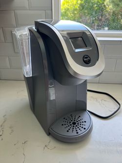 Keurig 2.0 K-200 + FREE coffee pod carousel holder