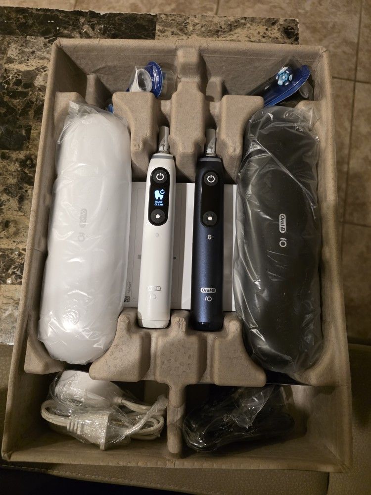 Oral-B iO Series 7 Toothbrushes