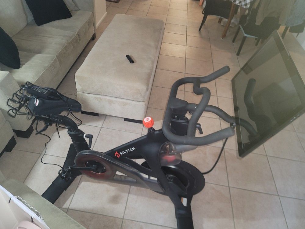 Peloton Bike