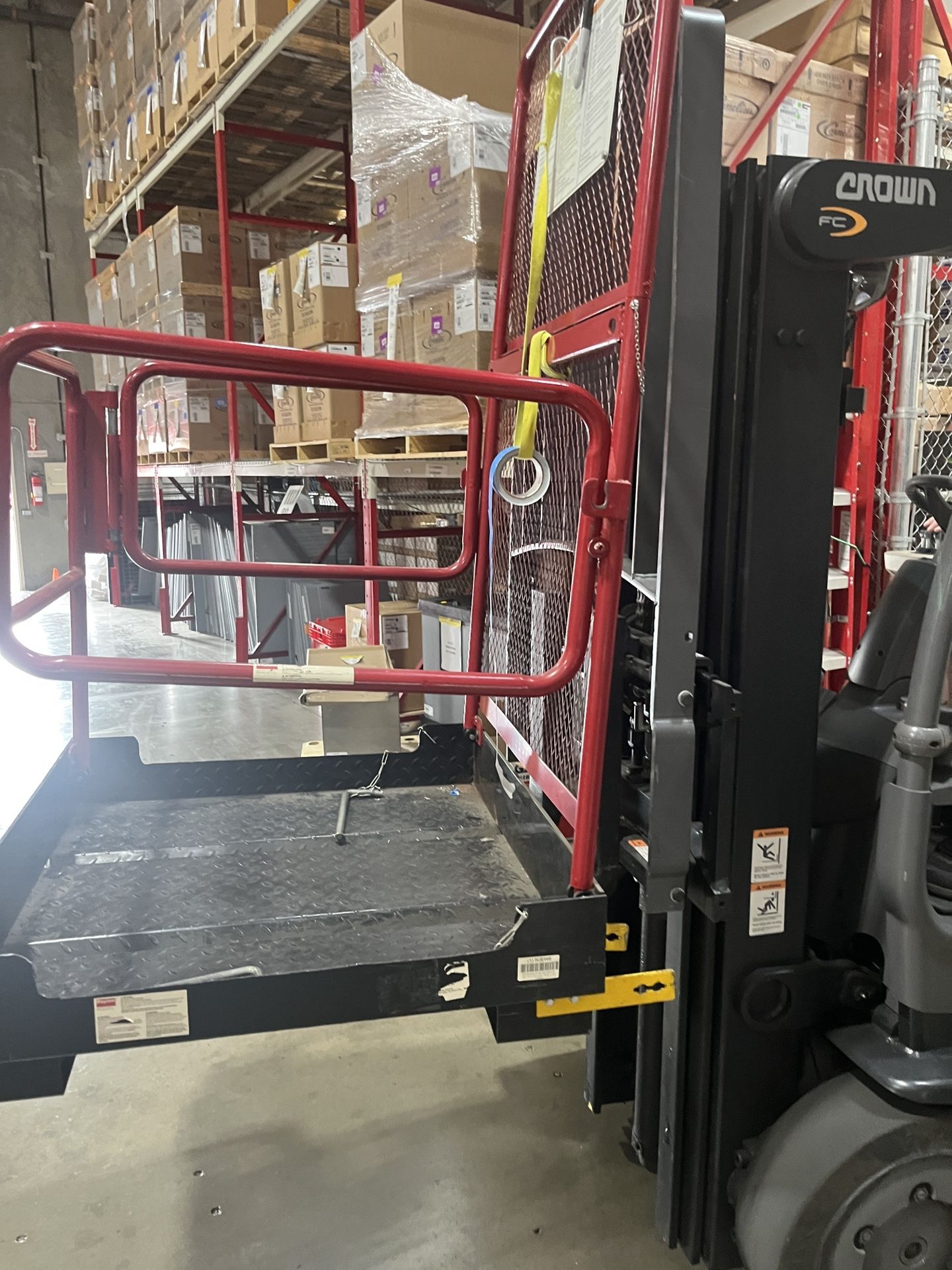 Dayton forklift Work Platform: 1000 Ib Capacity