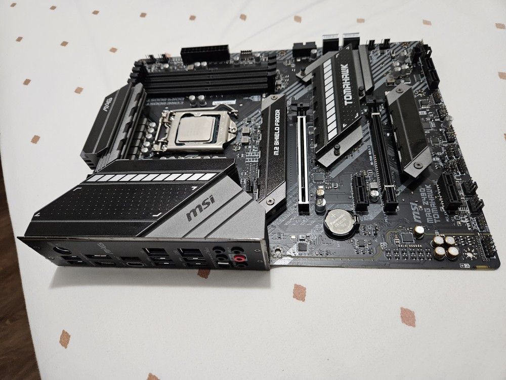 Core I9 10850k Motherboard z490 Processor and Ram kit.