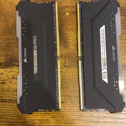  CORSAIR - VENGEANCE RGB PRO 32GB (2x16GB) DDR4 3600MHz