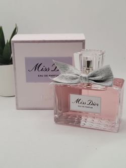 Dior
 
Miss Dior Eau de Parfum

3.4 fl (2 available) ⭐️