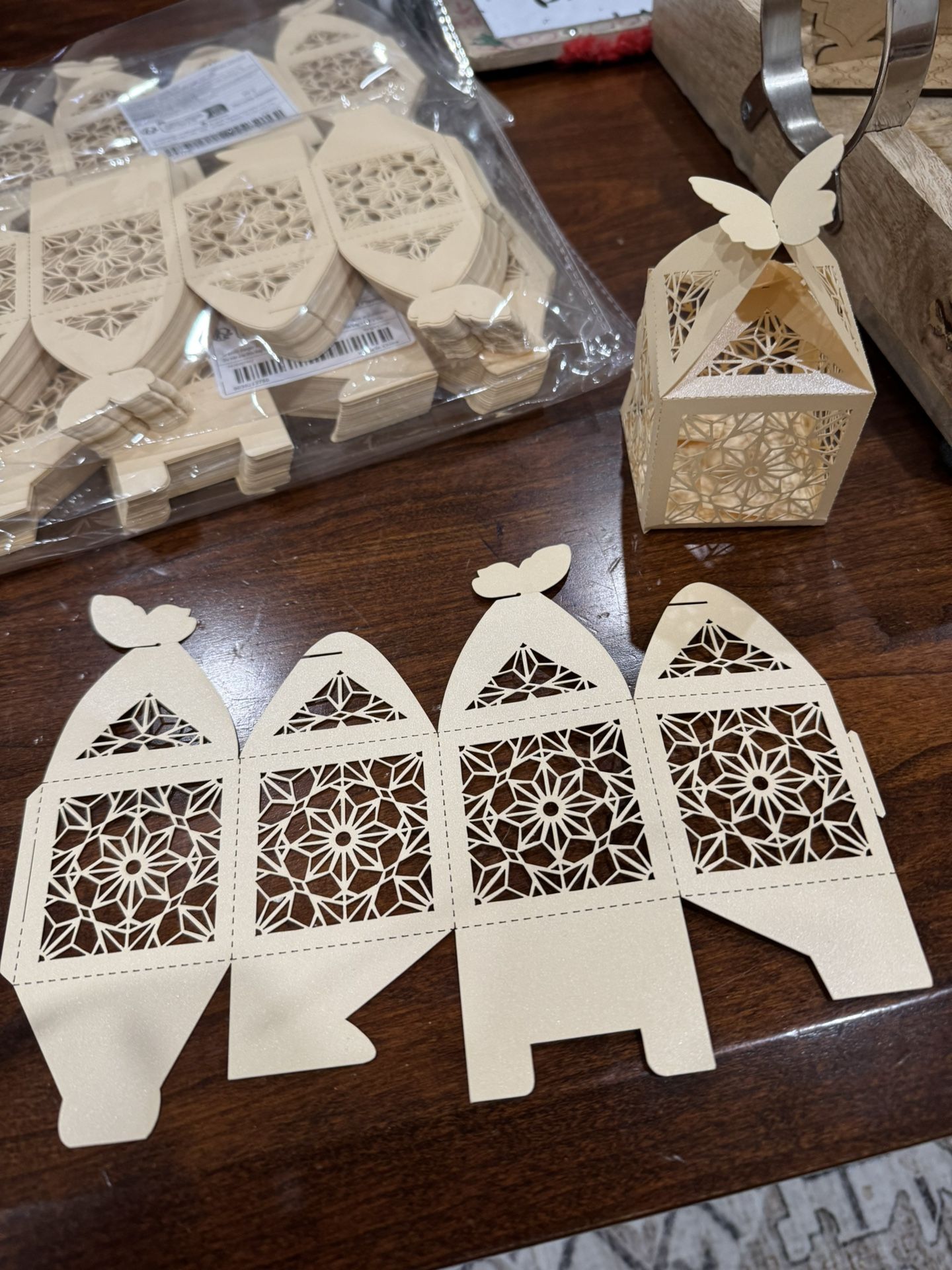 Favor Boxes (150pcs)