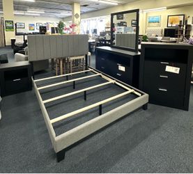 4 Pc Queen bedroom set