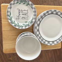 ROYAL NORFOLK Plate Set 4 Big Plates.     4 Small Plates And 4 Bowls 