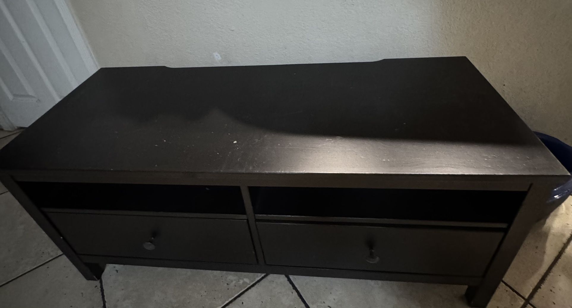 Home Furniture (Counter With 2 Drawers)
