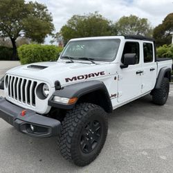 2021 Jeep gladiator Mojave 