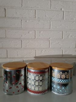 3 Kitchen Canisters set
