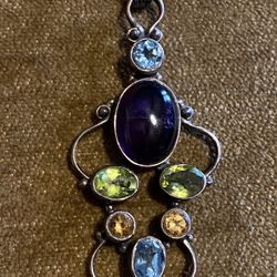 Gorgeous Vintage SS With Authentic Stones 