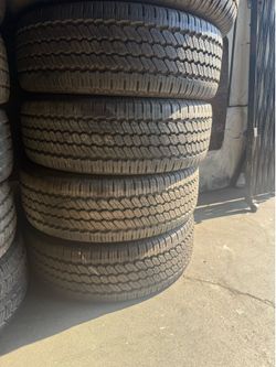 Vendo 255/70/R16 las 4 Llanta Por $220