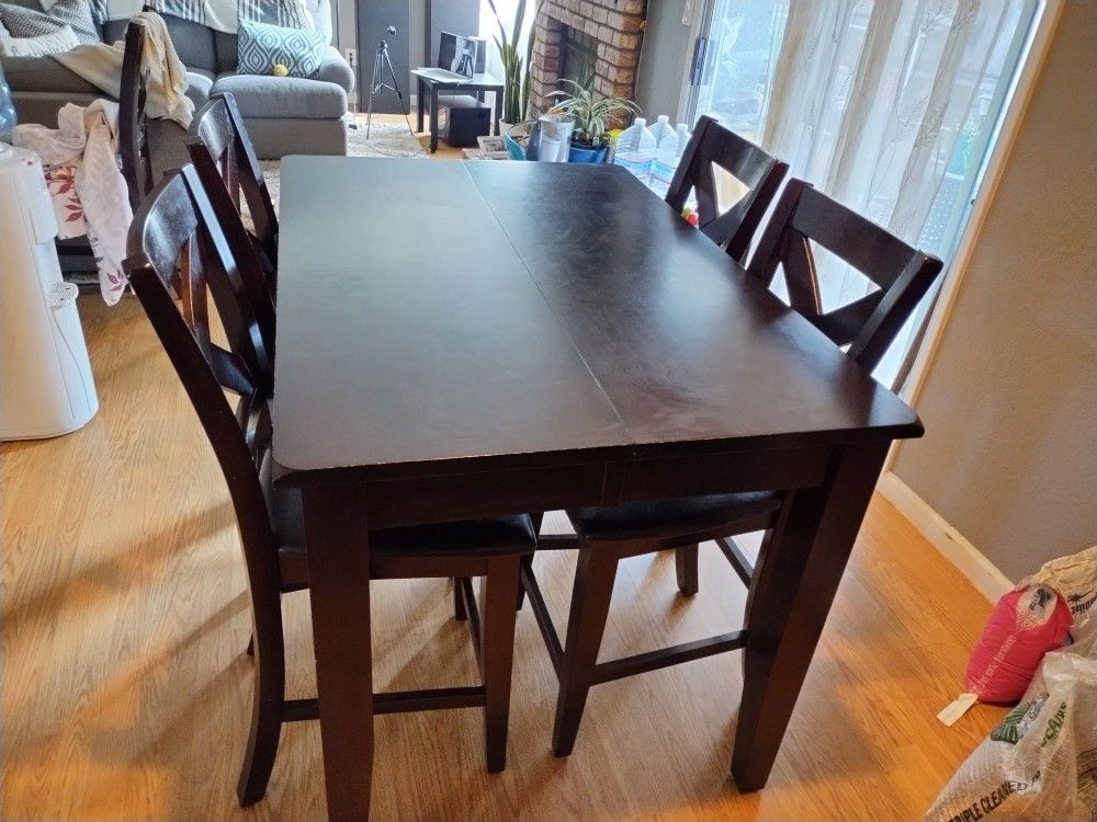 Kitchen Table W/ 6 Chairs