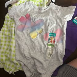 BRAND NEW 6-9m babygirl clothes