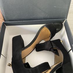 Tommy Hilfiger Brand Name Heels Black $10