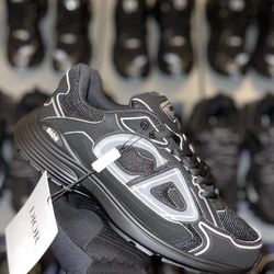 Black Dior B30s Size 8-9-10-11-12