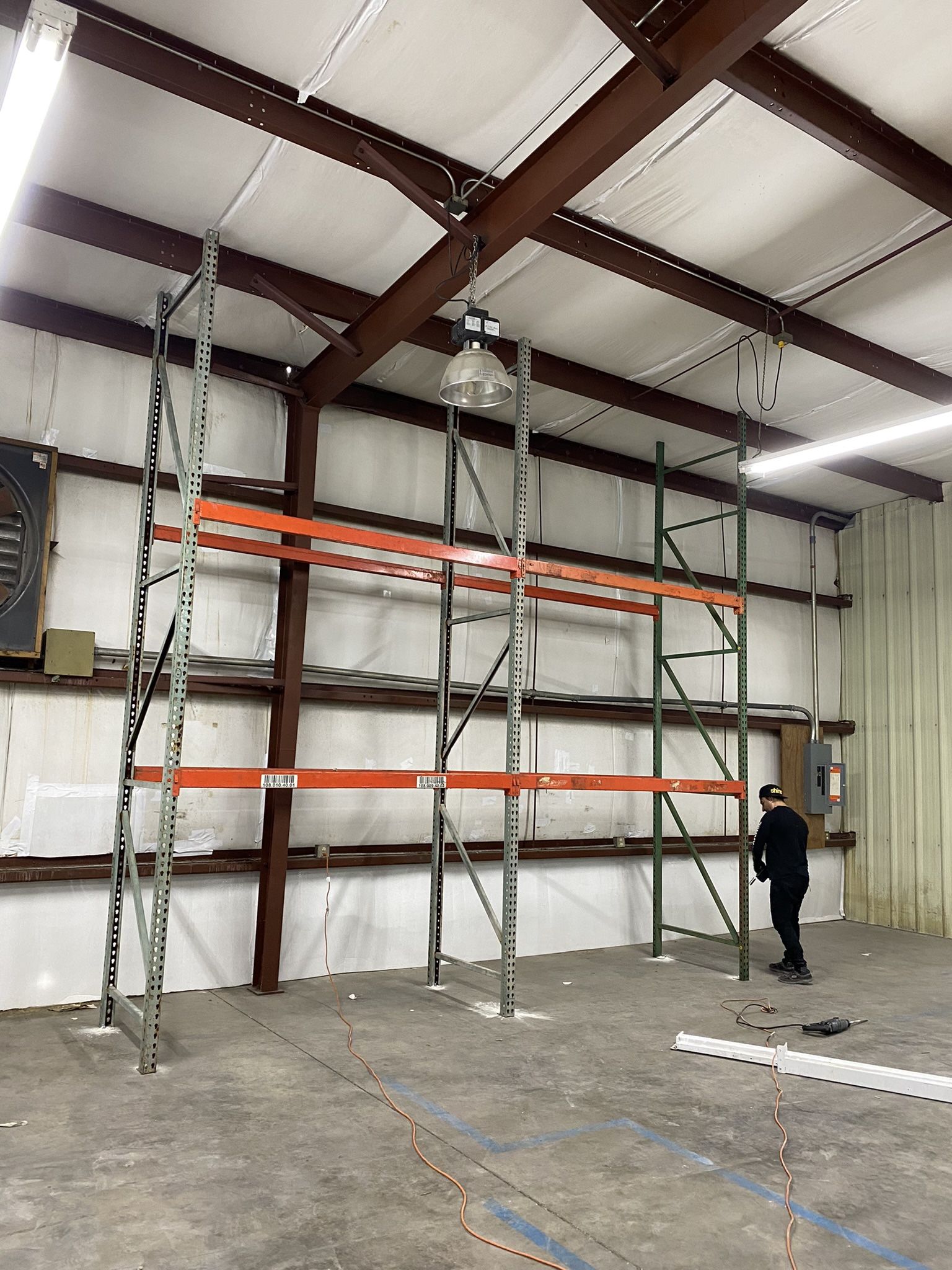 PALLET RACKS POSITION NEW AND USED CONDITION