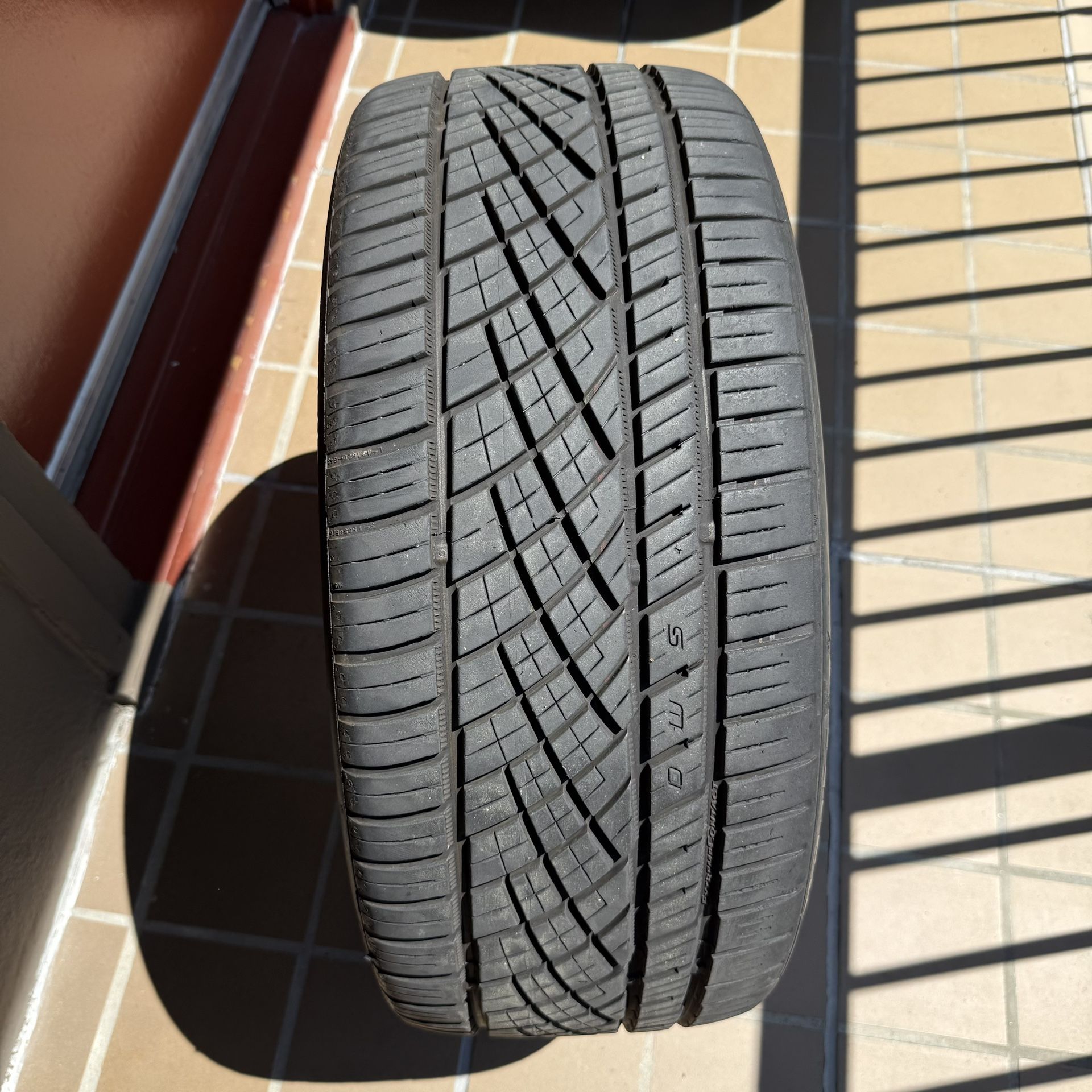 Continental DWS06Plus 245/35/20