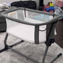 Baby Delight Bedside Bassinet - Gray