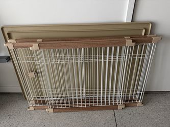 Iris Dog Crate