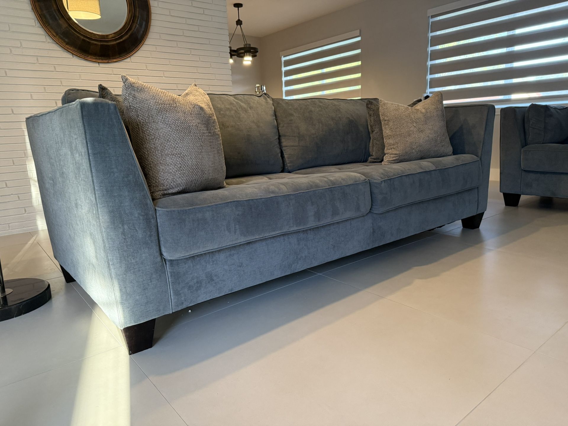 Sofa with Chase (Set Of 2)