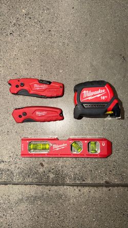 Milwaukee Fastback Knives (2), Magnetic Torpedo Level, 16 ft Tape Measure