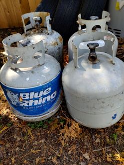Propane Tanks - NOW 4 TANKS !!! What a DEAL!!!