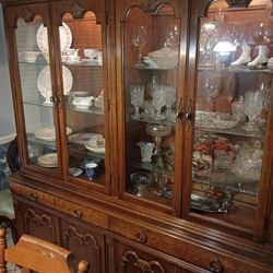 *HUGE SALE* Thomasville China Cabinet & Buffet 