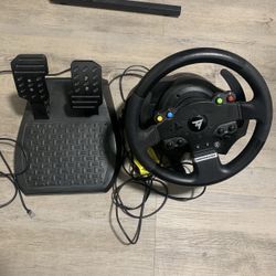 ThrustMaster TMX PRO Racing Wheel with force feedback and racing pedals