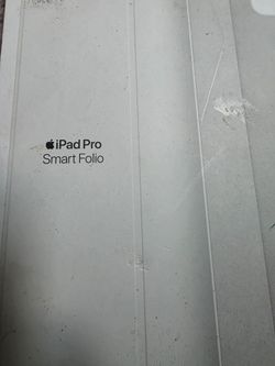 Genuine Apple Smart Folio Case Cover For iPad Pro 11" inch 1st 2nd 3rd Gen white color
Brand new open box