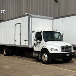 2013 Freightliner M2 106