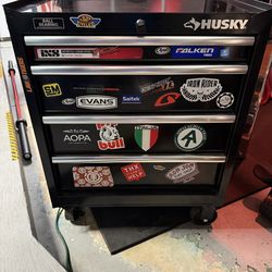 Husky tool box / 4 drawers