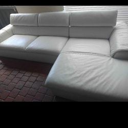 SECTIONAL GENUINE LEATHER WHITE COLOR.. DELIVERY SERVICE AVAILABLE 🚚💥💥