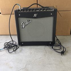 Fender mustang I 70 watt guitar amp