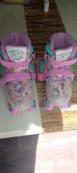 Hello Kitty skates