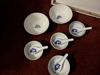 Japanese  Sushi Cookbook, Chinese cookbook .with Bowls and Tea Set Thumbnail