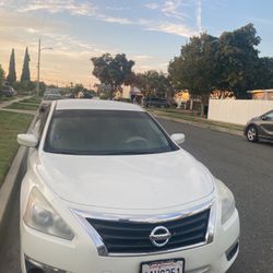 Nissan Altima 2015