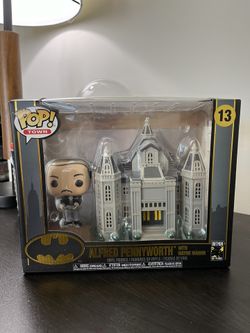 Funko Pop! Alfred Pennyworth With Wayne Manor 13