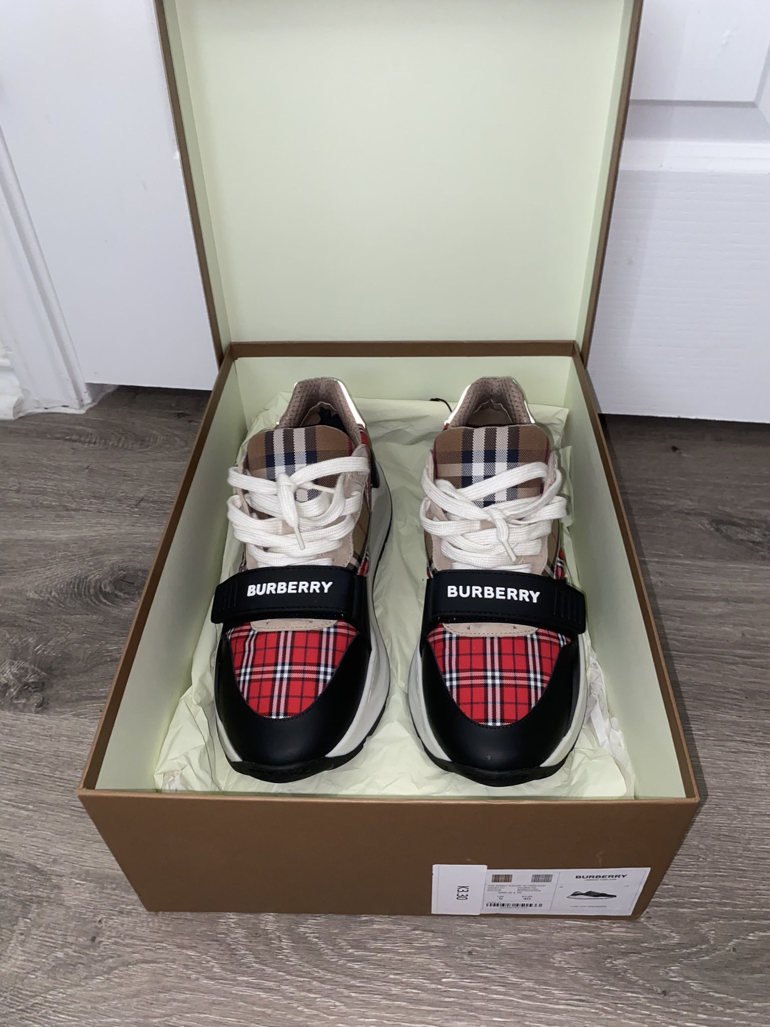 Burberry - Red & Beige Ramsey Check Sneakers 