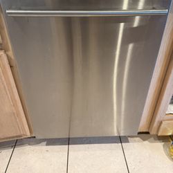 LG Dishwasher Good Condition But Does Not Work