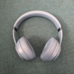 Wireless Beats Solo 4 Headphones