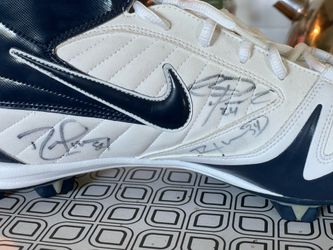 NFL Player Autographed Cleat - Randy Moss etc.