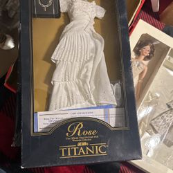 Rose The Official Vinyl Portrait Doll Wardrobe Collection