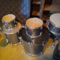 Ludwig Drum Set 
