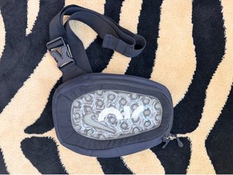 Nike Air Max Crossbody and Bag