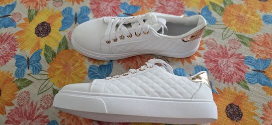 New Sary Comfort walker shoes size 8