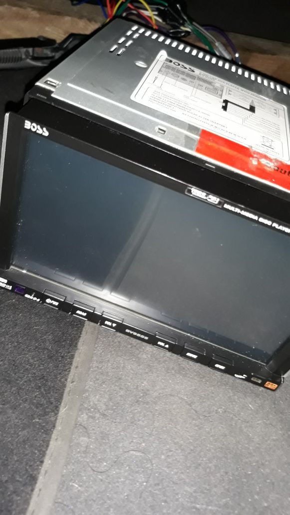 Boss bv9555 touchscreen stereo DVD player