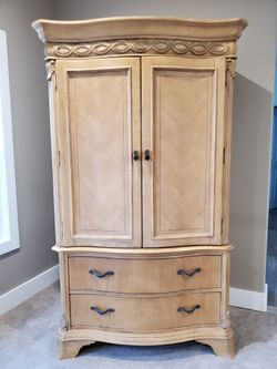 Entertainment TV and Media Niche with Drawers