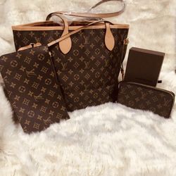 Designer Purse And Wallet 